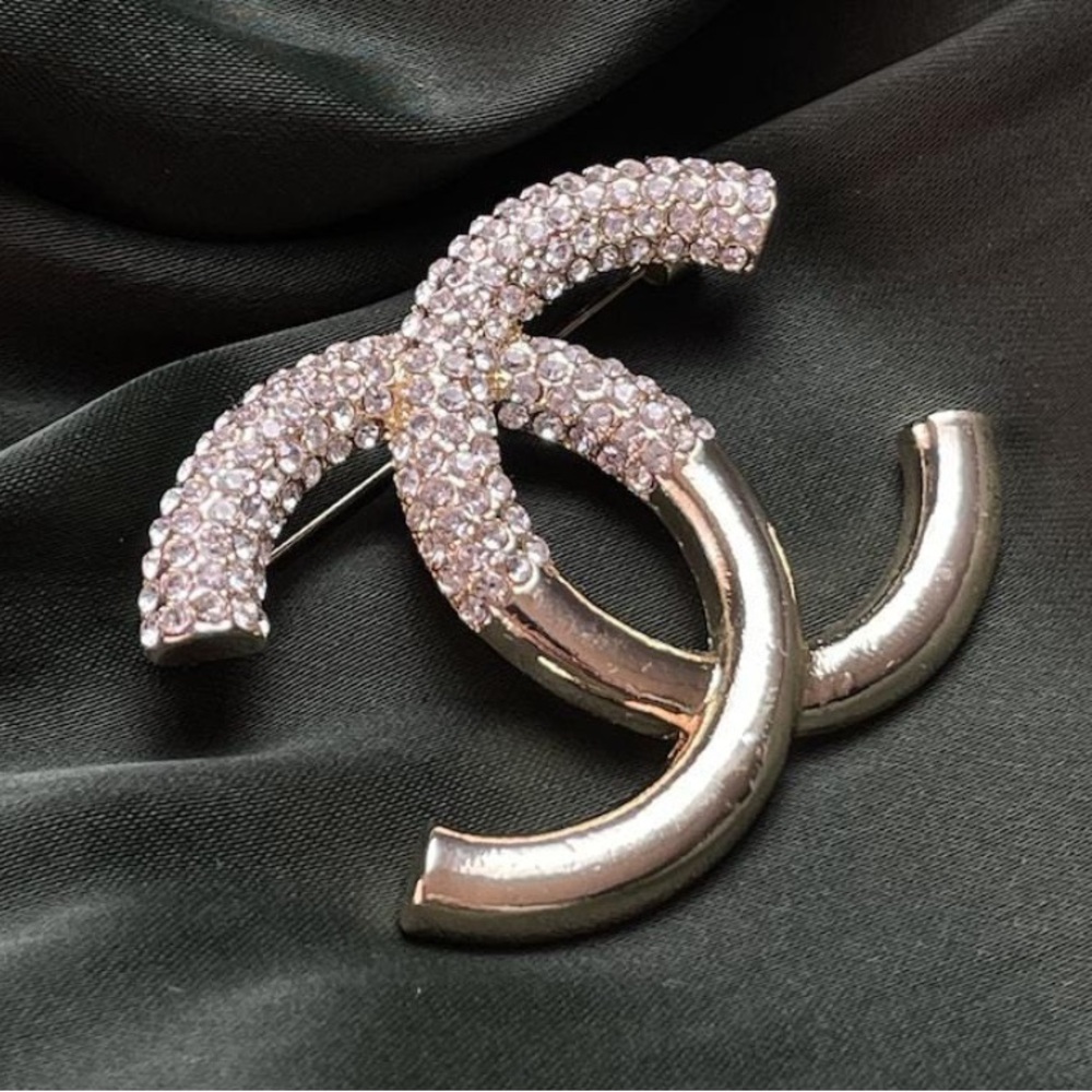 Auth CHANEL Rhinestone Pin Brooch - Picture 9 of 9